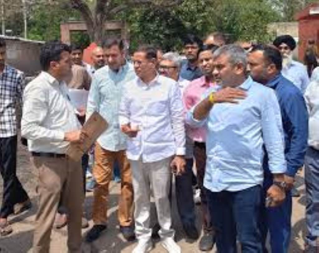 Food Civil Supplies and Consumer Affairs Minister Rajesh Nagar inspected the Sohna Grain Market